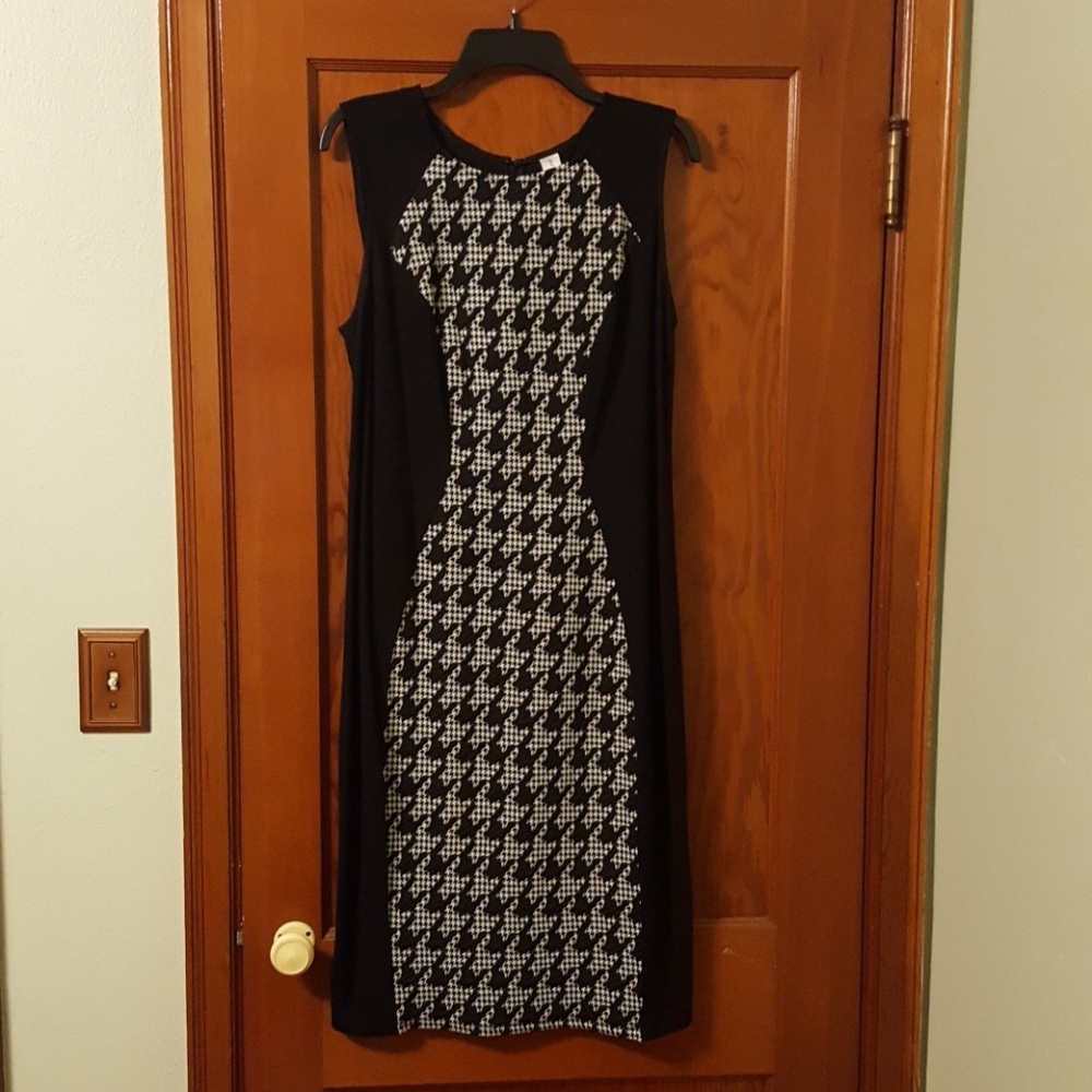 Pure Energy Black and White Patterned Dress